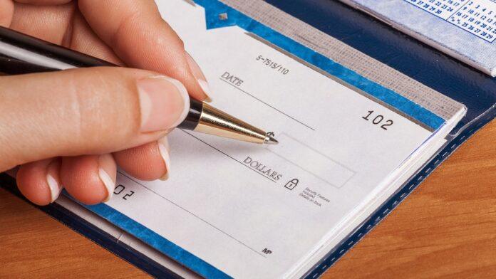 Therejectionsdue tolackoffundsrepresentedthe2.2%oftotalofchecksclearedinDecember,secndataofBankCentral.(Freepik)