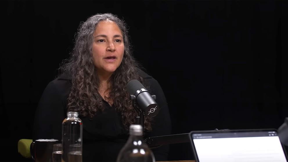 Laurie Santos, the happiness guru, says that social networks “make everything worse”