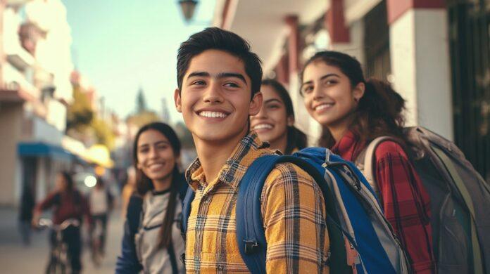 Having technology and accessories can be key when returning to school in 2026. (Illustrative Image Infobae)