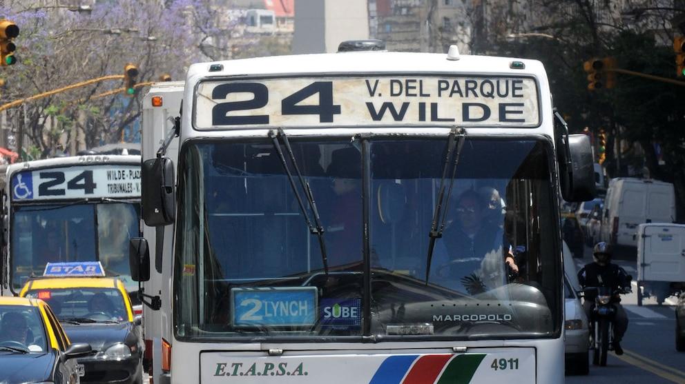 The meeting between the UTA and the companies failed: they will meet again on Friday to avoid a bus strike