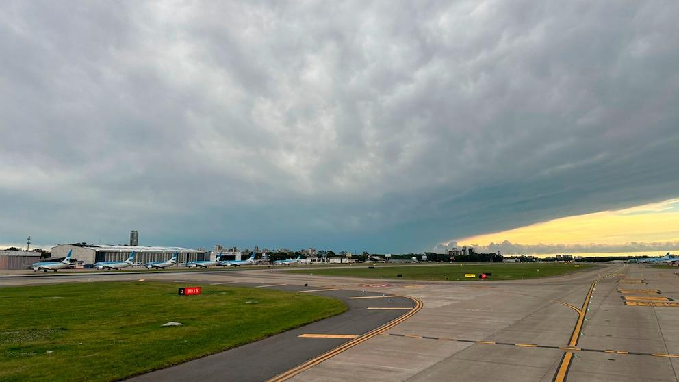 Deregulation: the Government transferred key functions to airfield managers