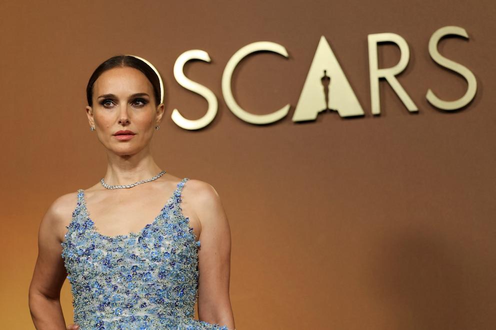 Natalie Portman criticizes the Oscars for snubbing female directors in the 2026 nominations