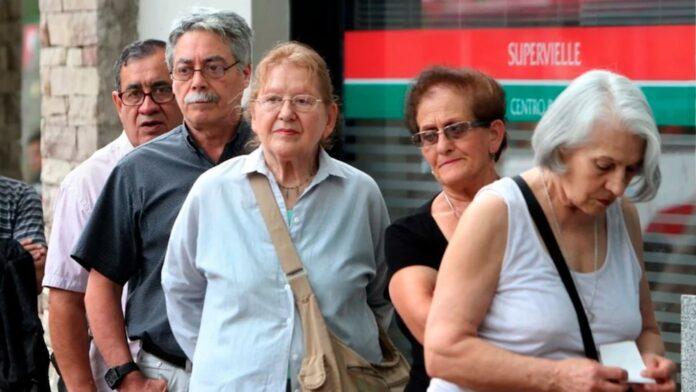 The ANSES concludes this Thursday, January 29, the January 2026 payment schedule for retirees and pensioners with salaries greater than the minimum (NA)