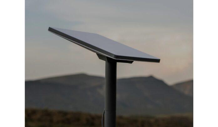 The Starlink antenna was improvised to capture a satellite signal during the flight.(Starlink)