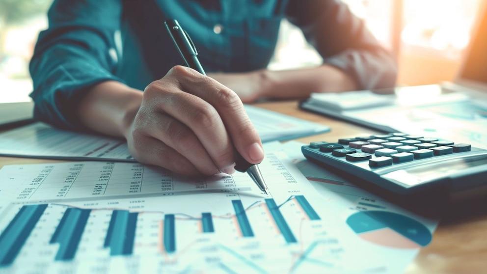 What is the “tax cap” provided by the simplified Earnings regime for ARCA controls?