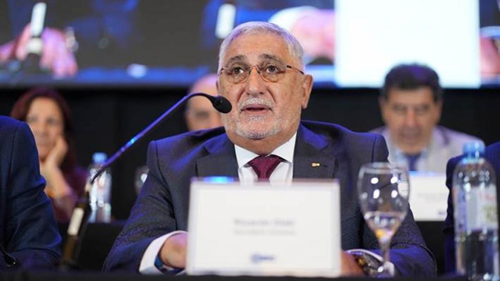 The Financial Times' vision of Milei's clash with the CGT and Peronism over labor reform