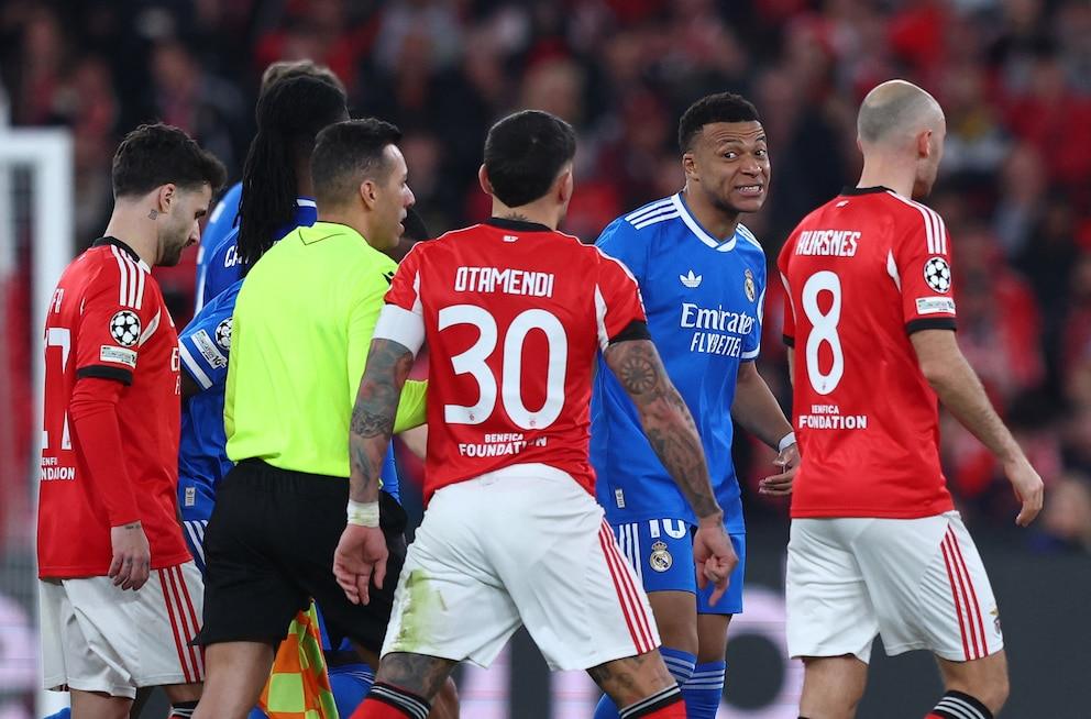 After his goal in Real Madrid-Benfica, Vinícius accused the Argentine Prestianni of a racist insult: the sequence of the controversy