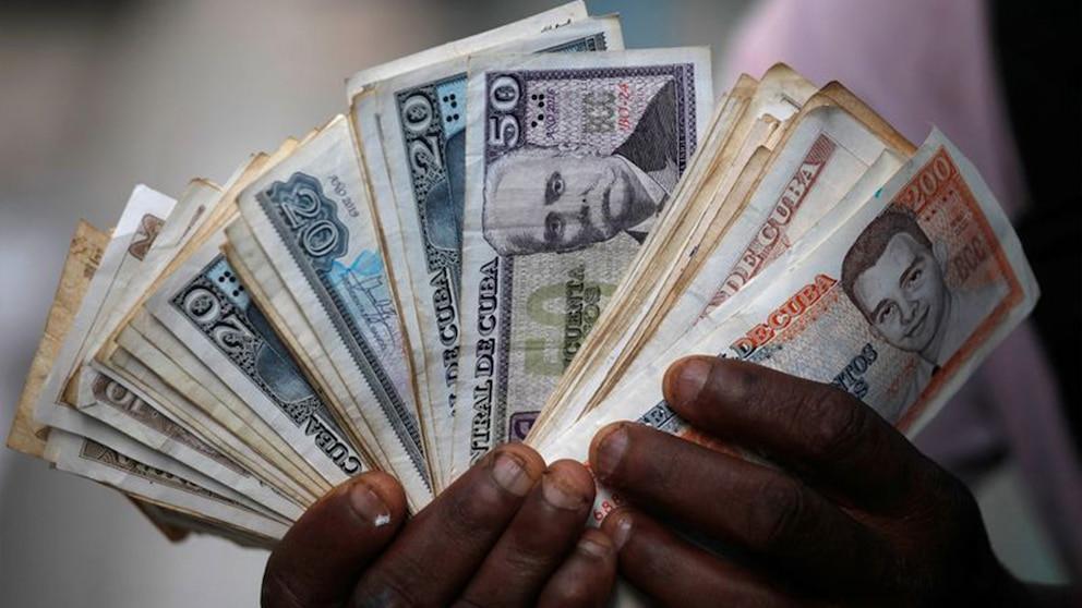 Crisis in Cuba: the peso plummets to 500 per dollar in the informal market and worsens the island's economic scenario