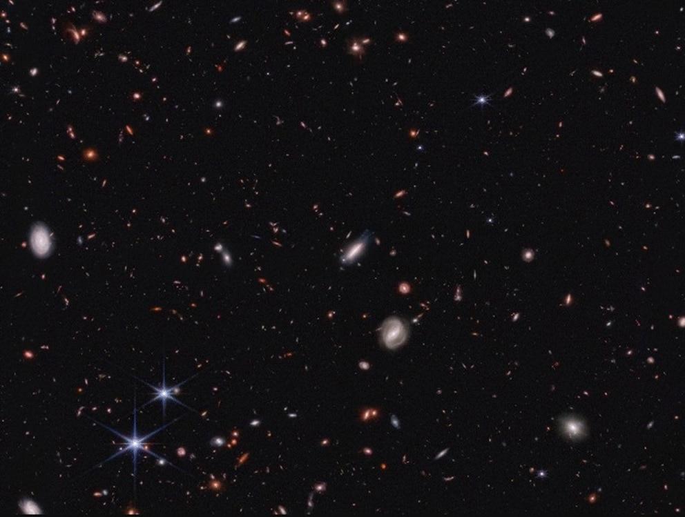 The phrase attributed to Stephen Hawking and reveals who has the strongest and loudest minds