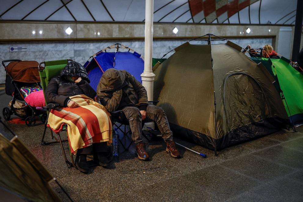 Zelensky stated that the US wants the war to end before June and proposed new meetings with Russia next week