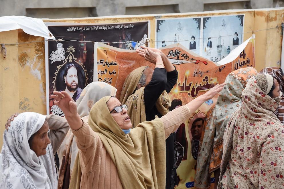 Suicide attack on Islamabad mosque: at least 31 people killed and 169 injured