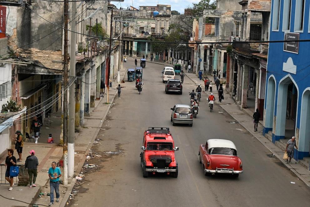Crisis in Cuba: the peso plummets to 500 per dollar in the informal market and worsens the island's economic scenario